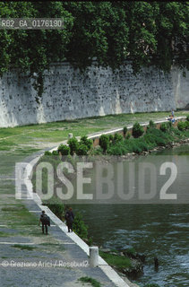 LAZIO, ROMA : TEVERE E LUNGOTEVERE - © 1995 Graziano Arici/Rosebud2 / GEO /