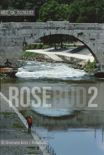 LAZIO, ROMA : TEVERE, LUNGOTEVERE - © 1995 Graziano Arici/Rosebud2 / GEO / FIUME