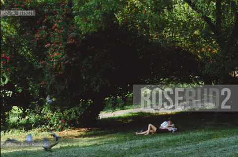 LAZIO, ROMA : PARCO DI VILLA BORGHESE   - © 1995 Graziano Arici/Rosebud2 / GEO / GIARDINI