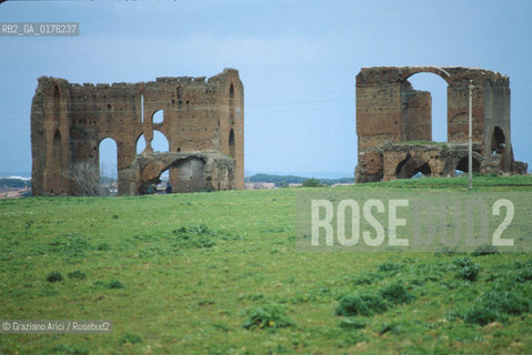 LAZIO, ROMA : VIA APPIA ANTICA - VILLA DEI QUINTILI    - © 1995 Graziano Arici/Rosebud2 / GEO / ARCHEO