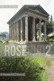 LAZIO, ROMA : TEMPIO DI PORTUNO DETTO DELLA FORTUNA VIRILE  - © 1995 Graziano Arici/Rosebud2 / GEO / ARCHEO