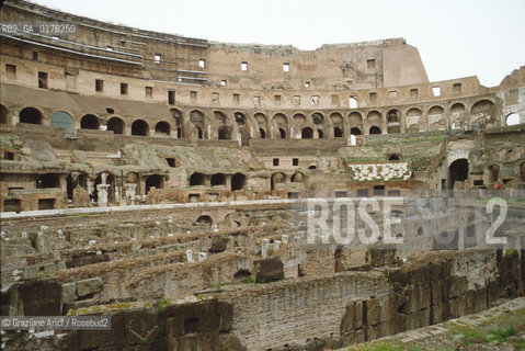 LAZIO, ROMA : COLOSSO  - © 1995 Graziano Arici/Rosebud2 / GEO / ARCHEO / ANFITEATRO