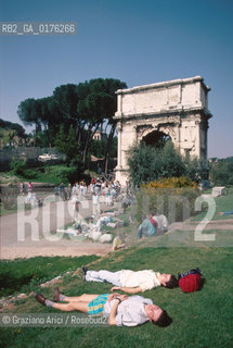 LAZIO, ROMA :ARCO DI SETTIMIO SEVERO E FORO ROMANO   - © 1995 Graziano Arici/Rosebud2 / GEO / ARCHEO /