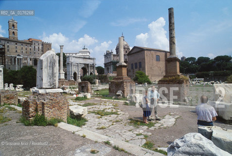LAZIO, ROMA : FORO ROMANO  - © 1995 Graziano Arici/Rosebud2 / GEO / ARCHEO /