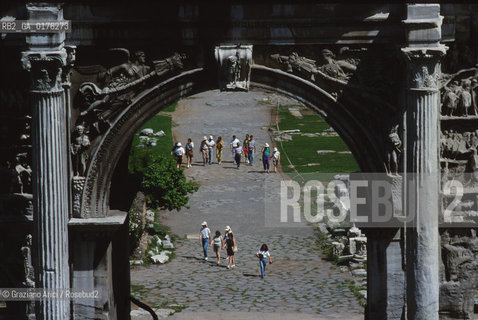LAZIO, ROMA : FORO ROMANO    - © 1995 Graziano Arici/Rosebud2 / GEO / ARCHEO /