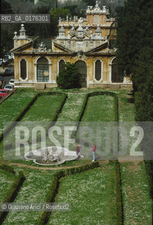 LAZIO, ROMA : VILLA BORGHESE   - © 1995 Graziano Arici/Rosebud2 / GEO / GIARDINO