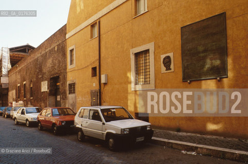 LAZIO, ROMA :  VIA CAETANI - MONUMENTO AD ALDO MORO   - © 1995 Graziano Arici/Rosebud2 / GEO