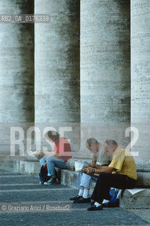 LAZIO, ROMA, VATICANO :  PIAZZA S.PIETRO  - © 1995 Graziano Arici/Rosebud2 / GEO