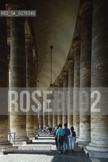 LAZIO, ROMA, VATICANO :  PIAZZA S.PIETRO  - © 1995 Graziano Arici/Rosebud2 / GEO