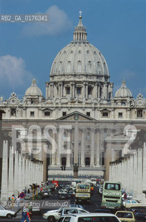 LAZIO, ROMA, VATICANO :  PIAZZA S.PIETRO  - © 1995 Graziano Arici/Rosebud2 / GEO