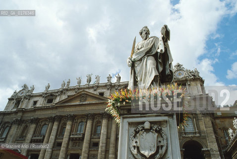 LAZIO, ROMA, VATICANO :  PIAZZA S.PIETRO  - © 1995 Graziano Arici/Rosebud2 / GEO