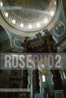 LAZIO, ROMA, VATICANO :  BASILICA DI S.PIETRO  - © 1995 Graziano Arici/Rosebud2 / GEO / CHIESA