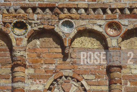 EMILIA - ROMAGNA, (FERRARA) POMPOSA : IL CAMPANILE DELLABBAZIA    - © 2002 Graziano Arici/Rosebud2 / GEO / MATTONI
