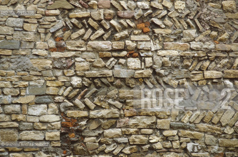 LOMBARDIA, BERGAMO : MURO    - © 2002 Graziano Arici/Rosebud2 / GEO / PIETRA