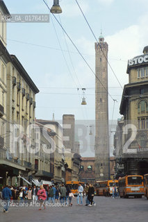 EMILIA-ROMAGNA, BOLOGNA :VIA RIZZOLI   - © 2002 Graziano Arici/Rosebud2 / GEO