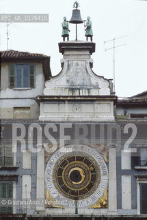 LOMBARDIA, BRESCIA :PIAZZA DELLA LOGGIA    - © 2002 Graziano Arici/Rosebud2 / GEO / OROLOGIO