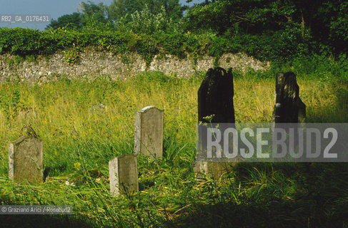 FRIULI-VENEZIA GIULIA  (UDINE) S.DANIELE DEL FRIULI : CIMITERO EBRAICO   - © 2002 Graziano Arici/Rosebud2 / GEO / EBREI