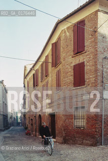EMILIA-ROMAGNA  FERRARA : UNA STRADA DEL CENTRO   - © 2002 Graziano Arici/Rosebud2 / GEO / EBREI / GHETTO EBRAICO