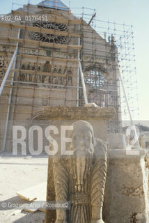 FRIULI-VENEZIA GIULIA,  GEMONA :IL DUOMO IN RICOSTRUZIONE  DOPO IL TERREMOTO   - © 1980 Graziano Arici/Rosebud2 / GEO