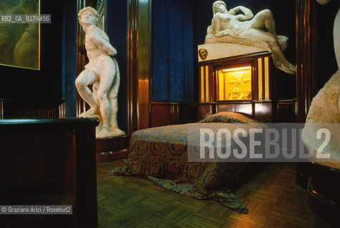 LOMBARDIA,  (BRESCIA) GARDONE RIVIERA: IL VITTORIALE DEGLI ITALIANI - LA CAMERA DA LETTO  - © 1980 Graziano Arici/Rosebud2 / GEO / GABRIELE DANNUNZIO