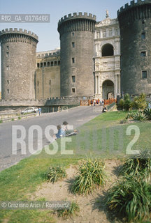 CAMPANIA,  NAPOLI : CASTEL NUOVO - © 2002 Graziano Arici/Rosebud2 / GEO /