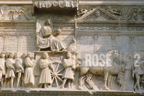 CAMPANIA,  NAPOLI : CASTEL NUOVO - © 2002 Graziano Arici/Rosebud2 / GEO /