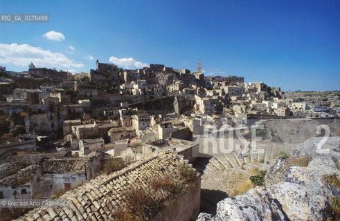 BASILICATA,  MATERA : I SASSI     - © 2002 Graziano Arici/Rosebud2 / GEO / ABITAZIONI RUPESTRE
