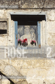 BASILICATA,  MATERA : I SASSI - IMMAGINE SACRA    - © 2002 Graziano Arici/Rosebud2 / GEO / ABITAZIONI RUPESTRE