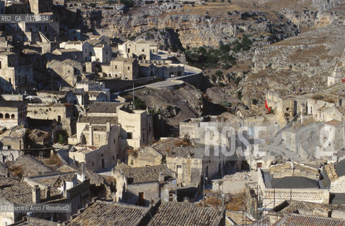 BASILICATA,  MATERA : I SASSI     - © 2002 Graziano Arici/Rosebud2 / GEO / ABITAZIONI RUPESTRE