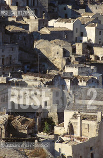 BASILICATA,  MATERA : I SASSI     - © 2002 Graziano Arici/Rosebud2 / GEO / ABITAZIONI RUPESTRE