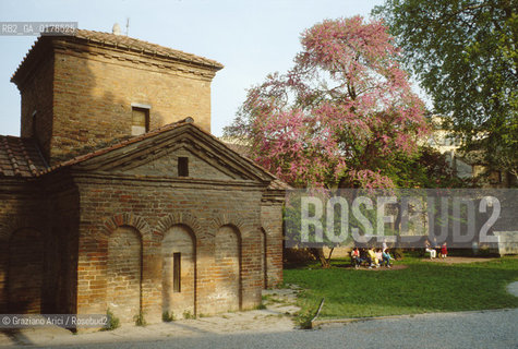 EMILIA-ROMAGNA,  RAVENNA : MAUSOLEO DI GALLA PLACIDIA   - © 2002 Graziano Arici/Rosebud2 / GEO / BIZANTINA
