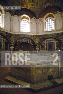 EMILIA-ROMAGNA,  RAVENNA : BATTISTERO NEONIANO   - © 2002 Graziano Arici/Rosebud2 / GEO / BIZANTINA