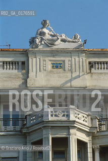 FRIULI-VENEZIA GIULIA, TRIESTE : LUNGOMARE  - © 2002 Graziano Arici/Rosebud2 / GEO / HOTEL EXCELSIOR