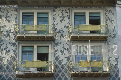 FRIULI-VENEZIA GIULIA, TRIESTE : CASA DEL CENTRO   - © 2002 Graziano Arici/Rosebud2 / GEO / SECESSIONE