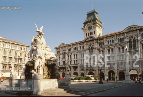 FRIULI-VENEZIA GIULIA, TRIESTE : PIAZZA UNITA DITALIA  - © 2002 Graziano Arici/Rosebud2 / GEO