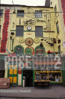 IRLANDA (MUNSTER) CORK : NEGOZIO DI ROBIVECCHI    -©Graziano Arici/Rosebud2 / GEO