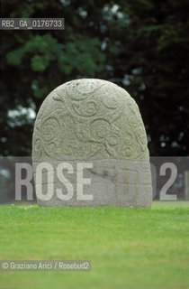 IRLANDA (CONNACHT) GALWAY - BULLAUN  : TUROE STONE   - © 2002 Graziano Arici/Rosebud2 / GEO / MONUMENTO MEGALITICO