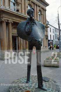 IRLANDA (SLIGO) LA TERRA DI W.B.YEATS : MONUMENTO A YEATS   - © 2002 Graziano Arici/Rosebud2 / GEO / LETTERATURA / POESIA