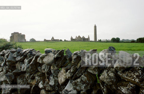 IRLANDA (CONNACHT) GALWAY - GORT  : KILMACDUAGH MONASTERY  - © 2002 Graziano Arici/Rosebud2 / GEO / CHIESA