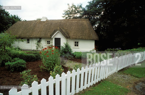 IRLANDA (MUNSTER) TIPPERARY :CASA DI CAMPAGNA   - © 2002 Graziano Arici/Rosebud2 / GEO