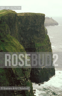 IRLANDA (LIMERICK) CLIFFS OF MOHER  - © 2002 Graziano Arici/Rosebud2 / GEO / MARE / ROCCIA