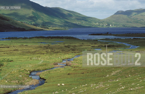 IRLANDA (CONNEMARA) LOUGH CORRIB : LAGO  - © 2002 Graziano Arici/Rosebud2 / GEO