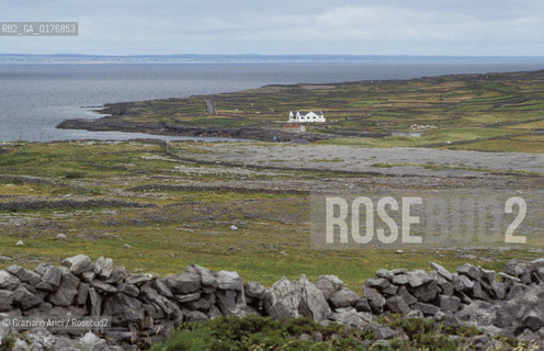 IRLANDA (ARAN ISLANDS) INISHMORE : PANORAMA  - © 2002 Graziano Arici/Rosebud2 / GEO / ISOLA