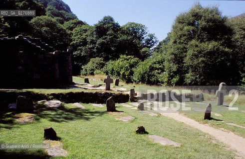 IRLANDA (LEINSTER) GLENDALOUGH : TEMPLE NA-SKELLING ( CHIESA DI SAN KEVIN)    - © 2002 Graziano Arici/Rosebud2 / GEO