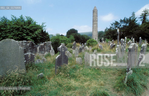 IRLANDA (LEINSTER) GLENDALOUGH : PANORAMA DEL SITO    - © 2002 Graziano Arici/Rosebud2 / GEO / CHIESA