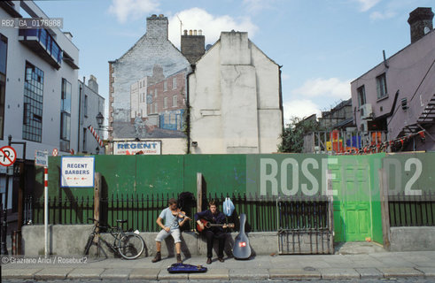 IRLANDA , DUBLINO : IL QUARIERE DI TEMPLE BAR   - © 2002 Graziano Arici/Rosebud2 / GEO /