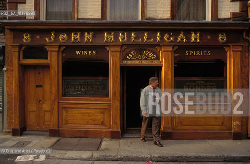 IRLANDA , DUBLINO : MULLIGANS PUB   - © 2002 Graziano Arici/Rosebud2 / GEO / BIRRA / JOYCE