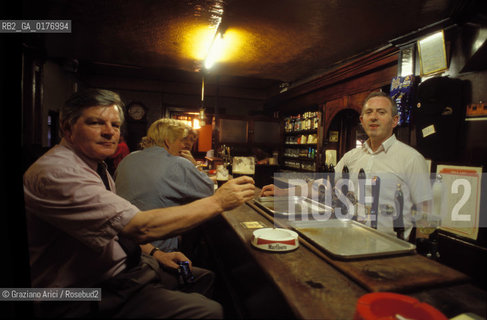 IRLANDA , DUBLINO : MULLIGANS PUB   - © 2002 Graziano Arici/Rosebud2 / GEO / BIRRA / JOYCE