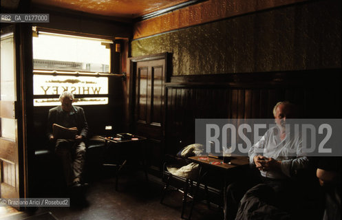 IRLANDA , DUBLINO : MULLIGANS PUB   - © 2002 Graziano Arici/Rosebud2 / GEO / BIRRA / JOYCE