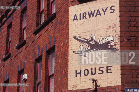 IRLANDA , DUBLINO :UNA VIA DEL CENTRO   - © 2002 Graziano Arici/Rosebud2 / GEO / INSEGNA / AEREO
